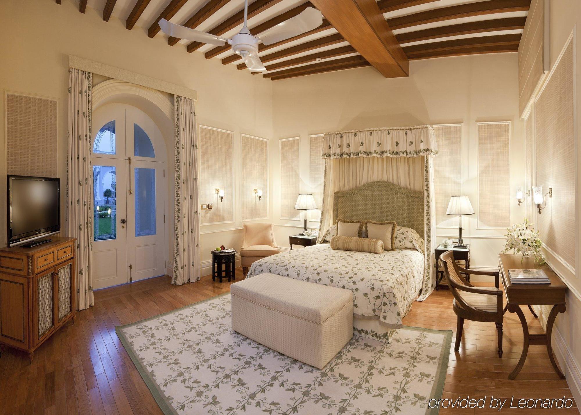 Taj Falaknuma Palace Hyderabad Room photo