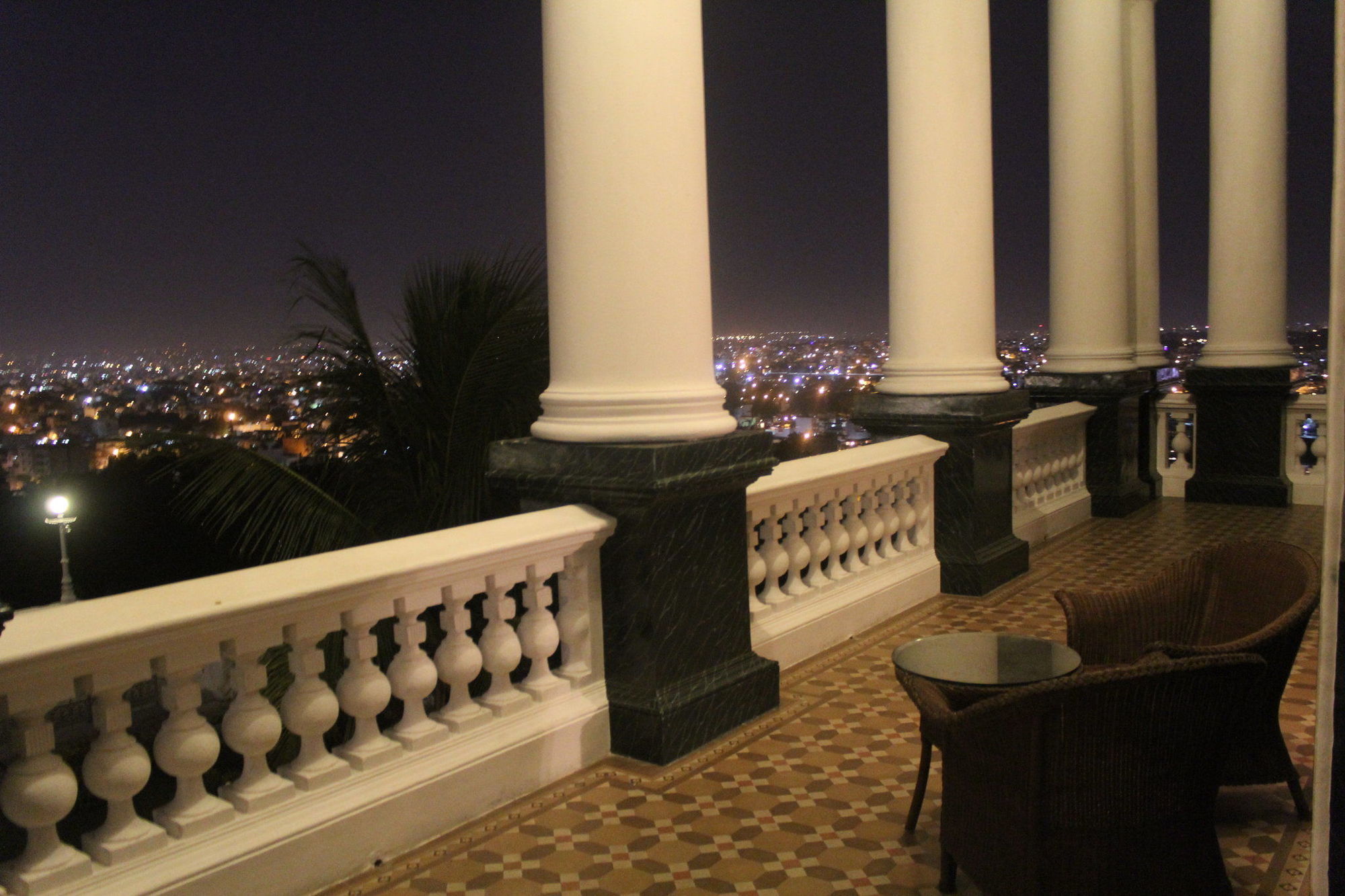 Taj Falaknuma Palace Hyderabad Exterior photo