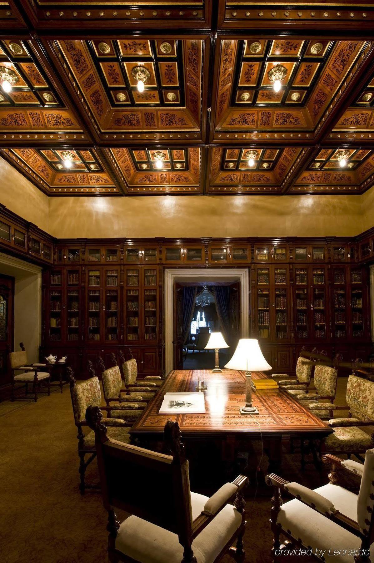 Taj Falaknuma Palace Hyderabad Interior photo